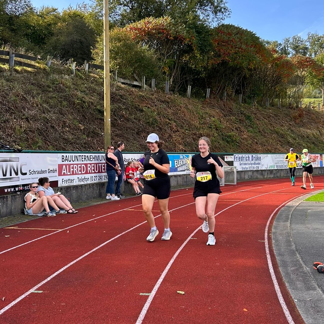 Herbstwaldlauf_Fretter_2025.jpg